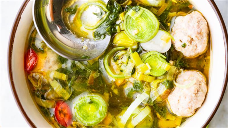 מתכוני מרק חמים לחורף קר מרקים מהירי הכנה וקלי הכנה