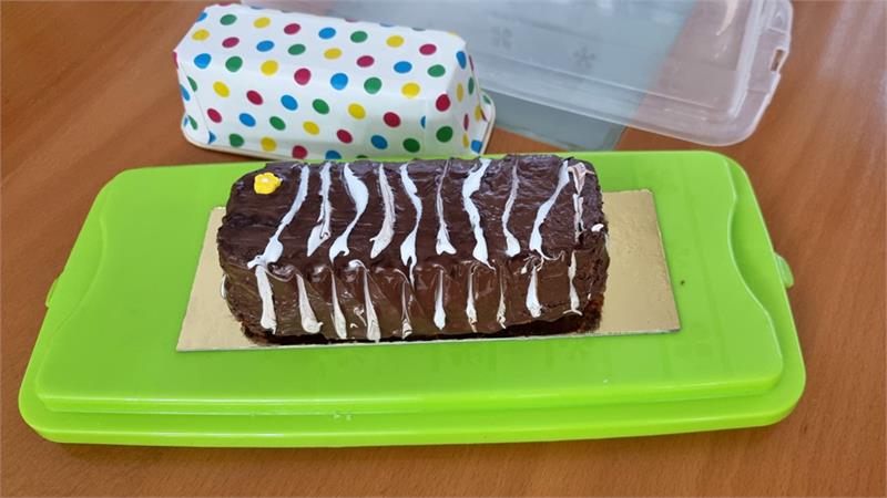 עוגת אינגליש קייק שוקולד ואגוזים בתבנית 15 ס"מ