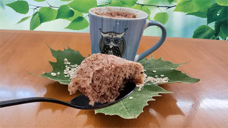 עוגת מאג שיבולת שועל וקינמון בפחות מ-5 דקות