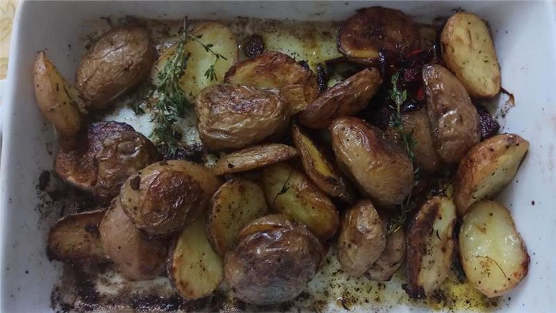 תפוחי אדמה בתנור קל להכנה וטעים