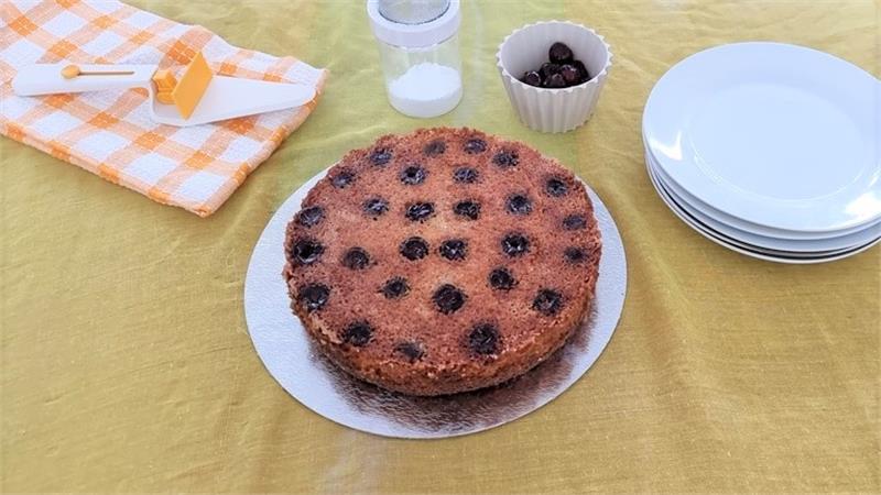 עוגת דובדבנים הפוכה הכי טעימה וקלה להכנה