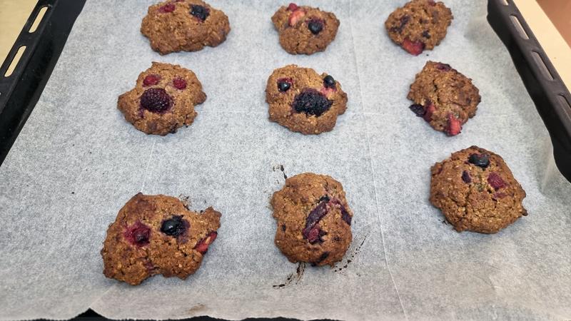 עוגיות שיבולת שועל ופירות יער טעימות מתוקות ומהירות הכנה