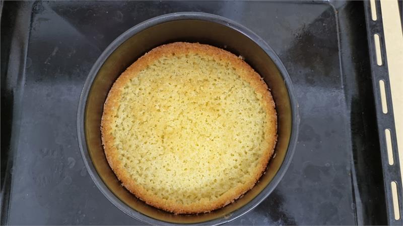 עוגת קרם לימון מהממת בתבנית 18 ס"מ