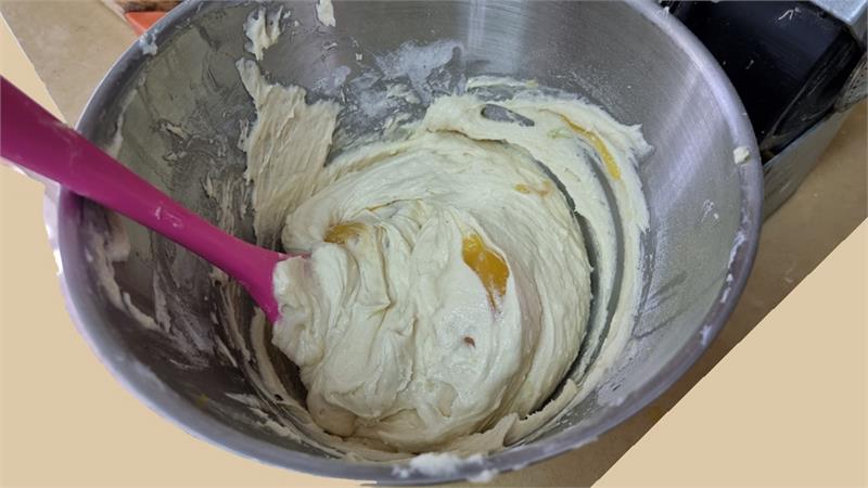 עוגת קרם לימון בתבנית אינגליש קייק