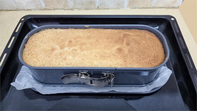 עוגת קרם לימון בתבנית אינגליש קייק