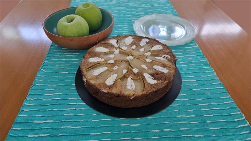 עוגת תפוחים הפוכה הכי טעימה וקלה להכנה