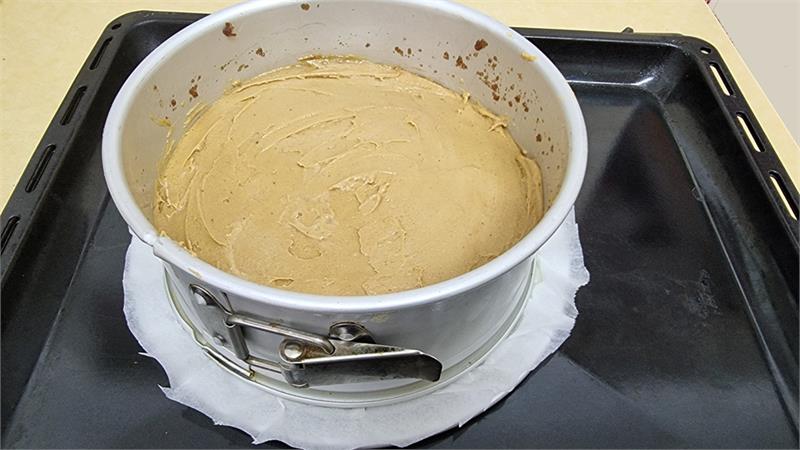 עוגת תפוחים הפוכה הכי טעימה וקלה להכנה