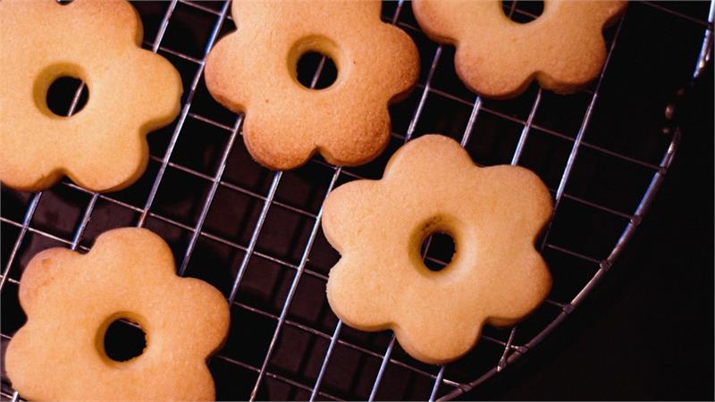 עוגיות עם חמאה מלוחה, עוגיות צורות עם חמאה מלוחה