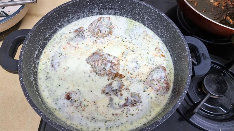 חזה עוף עם מוצרלה וחלב קל להכנה וטעים