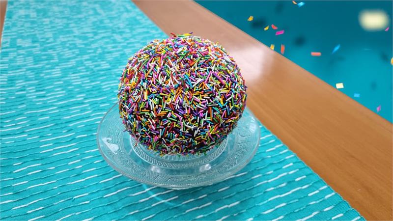 עוגת כדור שוקולד ליום הולדת, עוגת שוקולד בצורת כדור