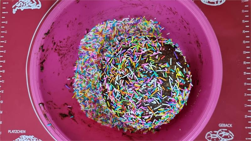 עוגת כדור שוקולד ליום הולדת, עוגת שוקולד בצורת כדור