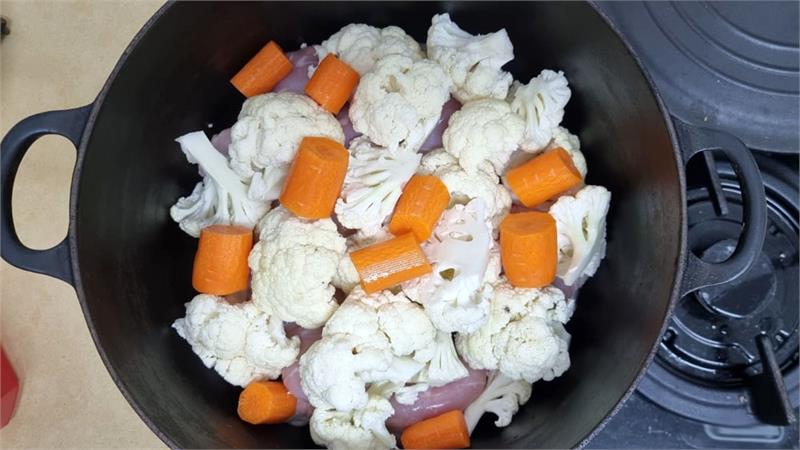 מרק ירקות עם עוף הכי קל להכנה