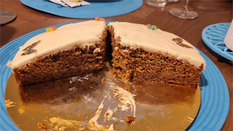 עוגת גזר עסיסית עם שמן קוקוס