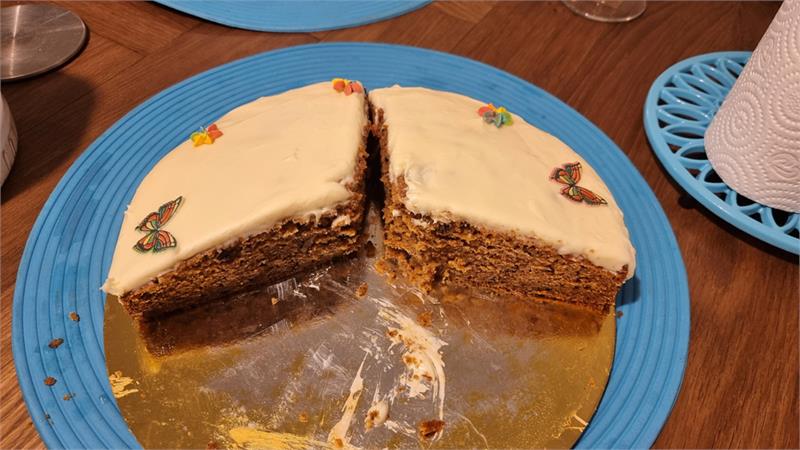 עוגת גזר עסיסית עם שמן קוקוס