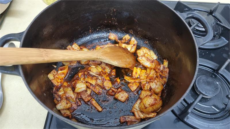 גולש הונגרי לשניים