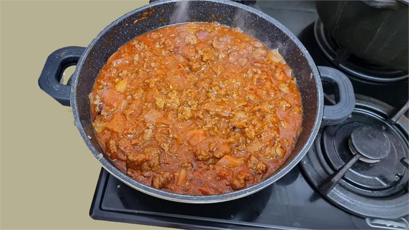 פשטידת פסטה בוקטיני ובשר טחון הכי קלה להכנה