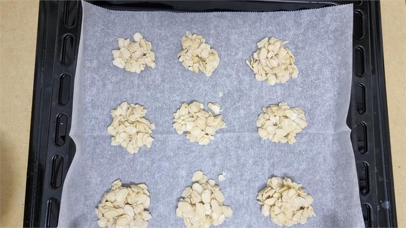 עוגיות שקדים ללא קמח וללא מיקסר