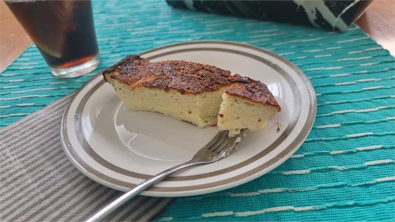 עוגת גבינה אפויה דיאטטית בתבנית חלה הכי טעימה וקלה להכנה