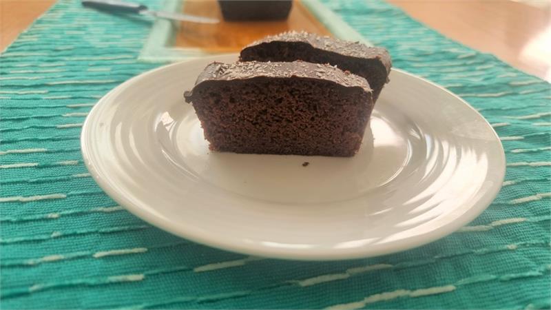 עוגת שקדים ושוקולד ללא סוכר וללא קמח