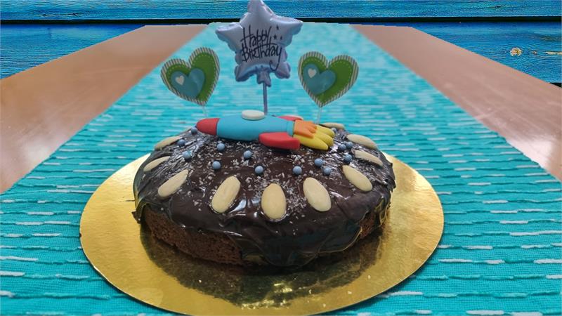 עוגת שוקולד קטוגנית בתבנית קוטר 18 ס"מ