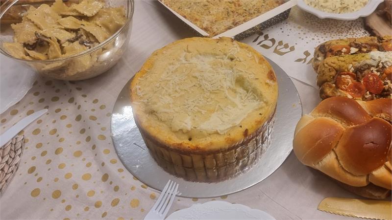 עוגת פסטה ריגטוני ברוטב עגבניות הכי טעימה וקלה להכנה