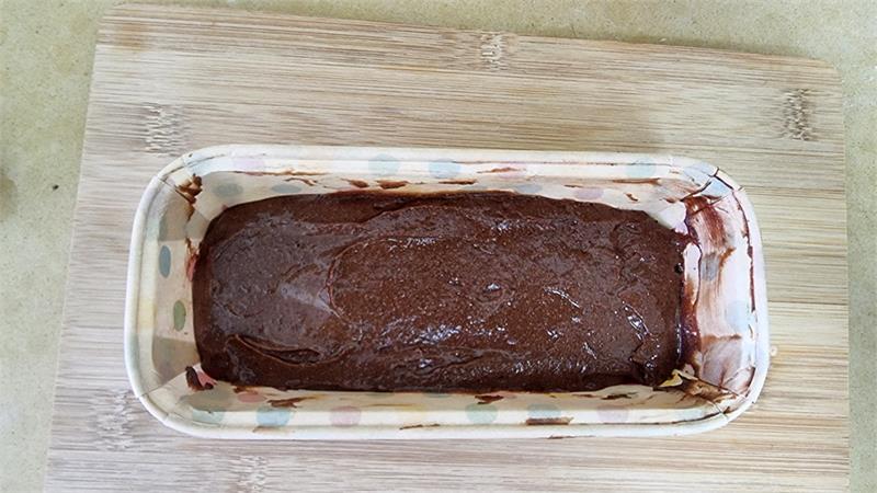 עוגת שוקולד לשניים עם קמח בננה ירוקה  בתבנית אינגליש קייק קטנה