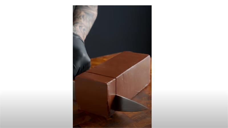 עוגת שוקולד אולטימטיבית של זאק צ'וי, עוגת מוס שוקולד ב-5 דקות עבודה