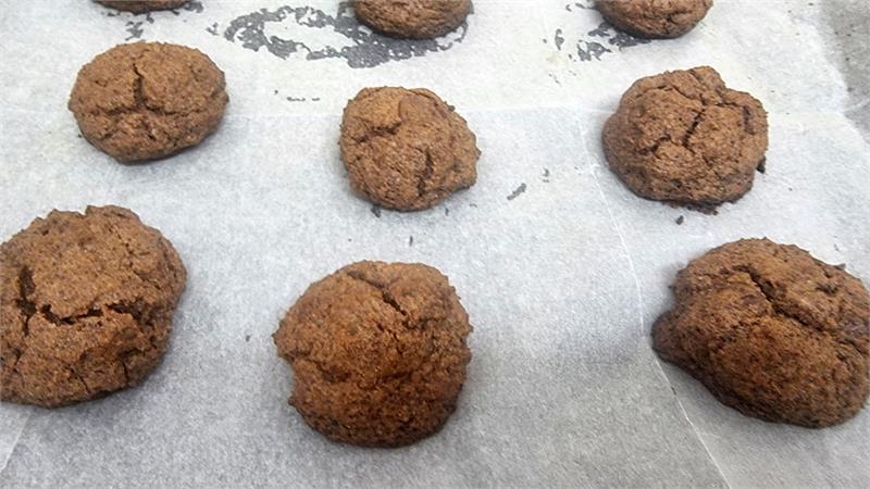 עוגיות שוקולד מקמח בננה ירוקה הכי טעימות וקלות להכנה