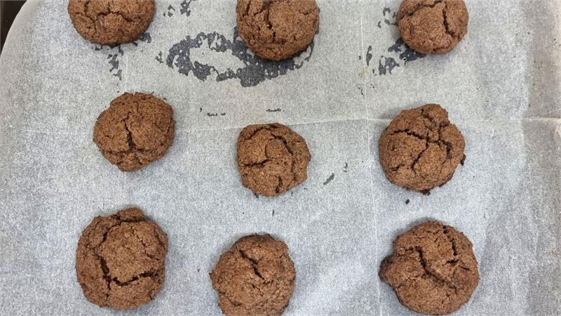 עוגיות שוקולד מקמח בננה ירוקה הכי טעימות וקלות להכנה