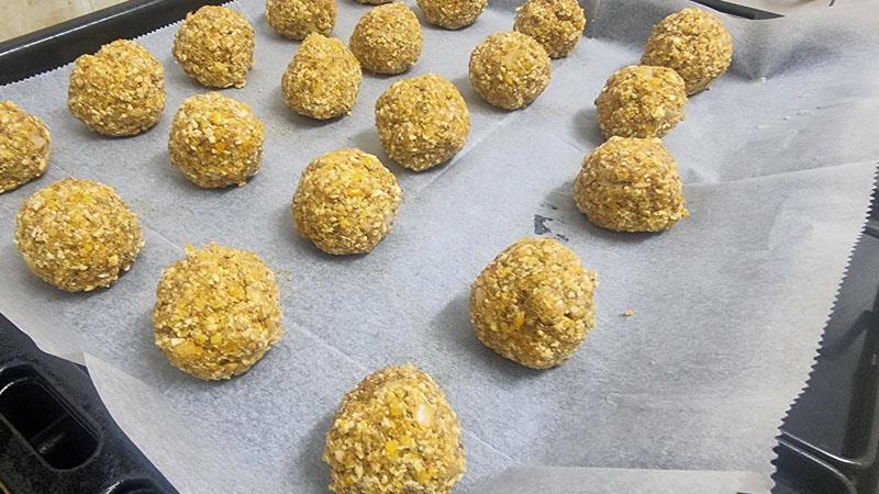 קציצות טופו וקמח עדשים הכי טעימות בעולם ברוטב עגבניות עסיסי