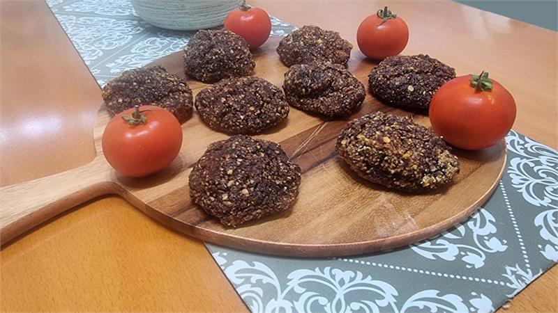 קציצות כרובית עם קמח עדשים בריאות וטעימות ללא מוצרים מהחי