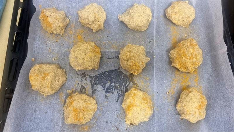 קציצות כרובית עם קמח עדשים בריאות וטעימות ללא מוצרים מהחי