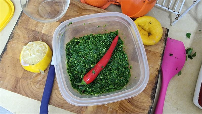 ממרח פטרוזיליה תוספת בריאה וטעימה ב-5 דקות עבודה