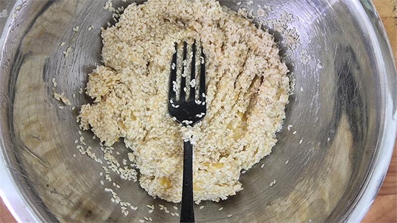 קרקר בננה שומשום הכי טעים מהיר וקל להכנה