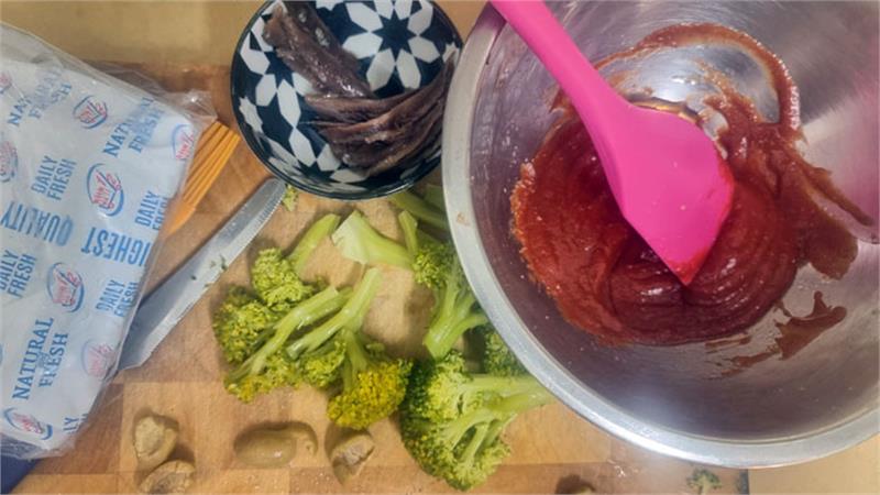 פיצה קוטג עם בצק קוטג