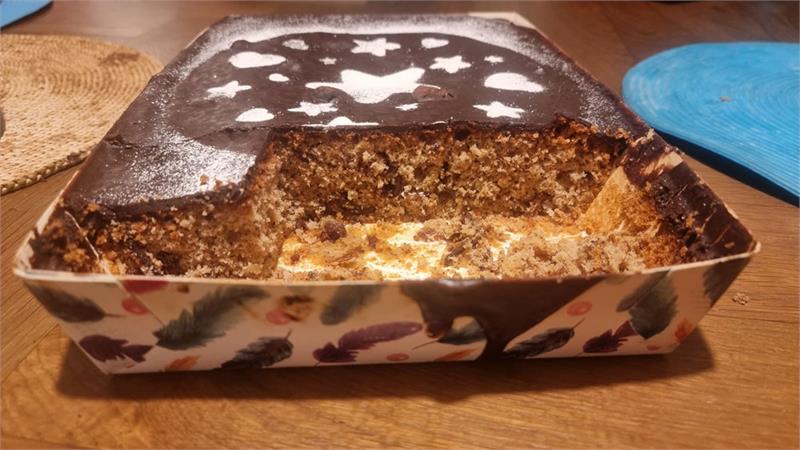 טורט שוקולד ואגוזים עשירה וטעימה