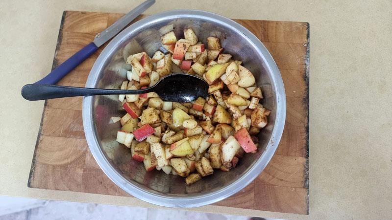 פס עוגת תפוחים מושלמת וקלה להכנה