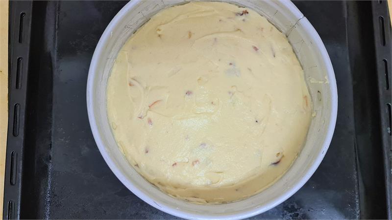 עוגת אפרסקים בחושה וטעימה