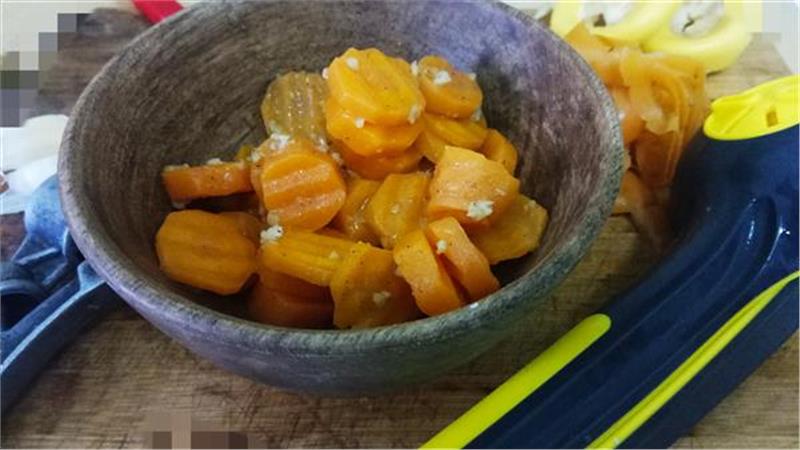 סלט גזר קל להכנה ופיקנטי