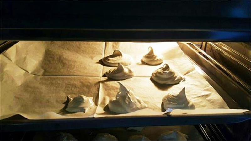 נשיקות מיקצפת, מרנג משובח