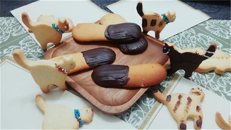 לשונות חתול עם שוקולד