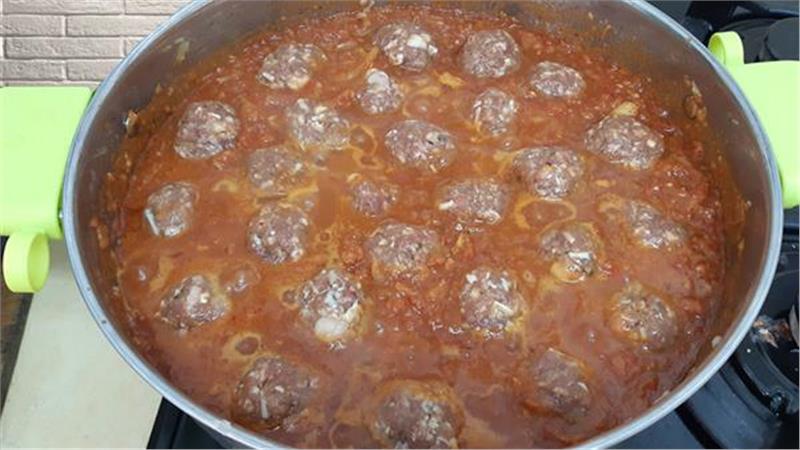 קציצות ברוטב עגבניות הכי טעימות שילדים הכי אוהבים