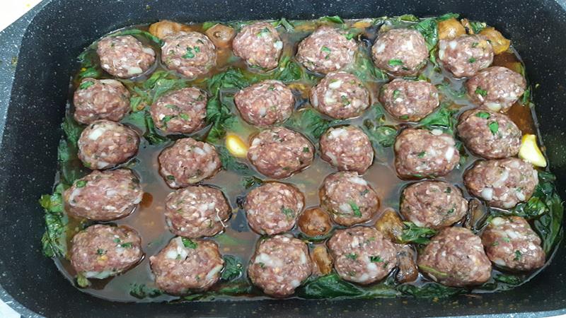 קציצות ברוטב מנגולד ולימון