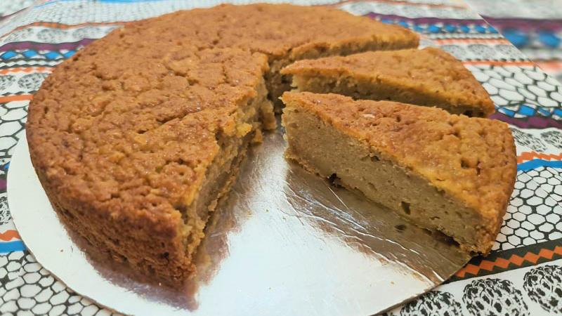 עוגת תפוחים מעולה, בחושה וקלה להכנה