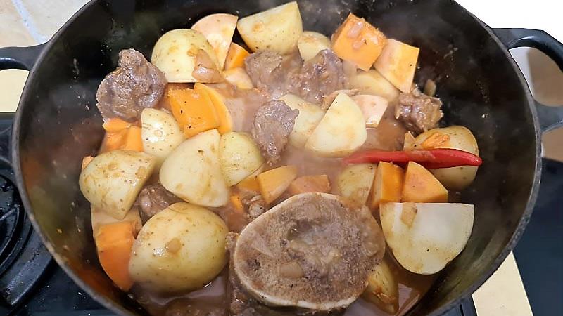 תבשיל בקר עם אפונה ודלעת, תבשיל אוסובוקו בבישול ארוך