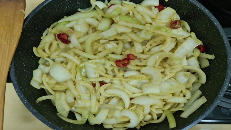 עוף במרינדת לימון, בצל וחרדל משגע! עוף יאסה