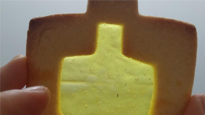 עוגיות לחג החנוכה, עוגיות עם חלונות צבעוניים לחג החנוכה