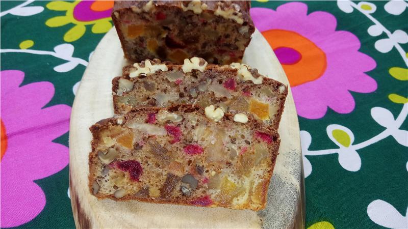 עוגת פירות יבשים בחושה ומושלמת