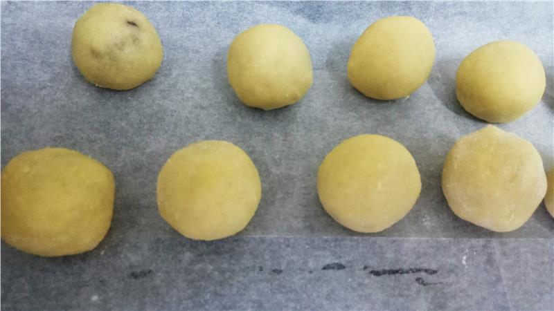 עוגיות ממכרות בשני צבעים,