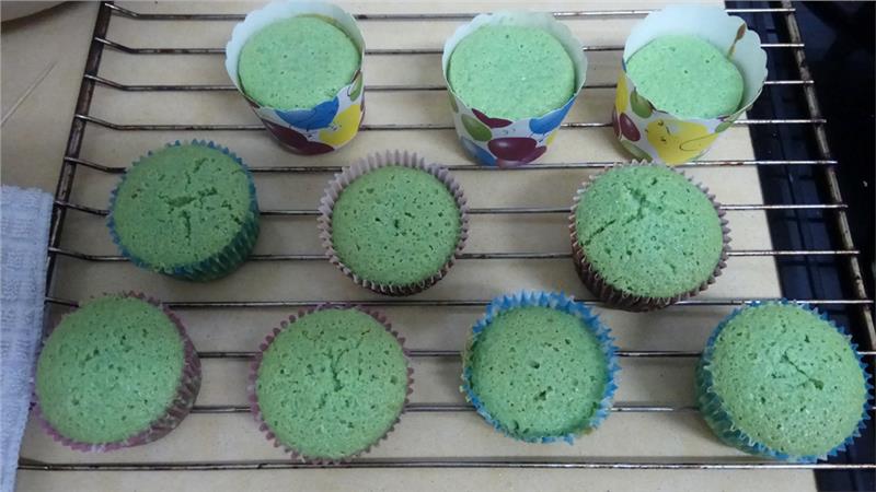 קאפקייקס שקדים ופיסטוק